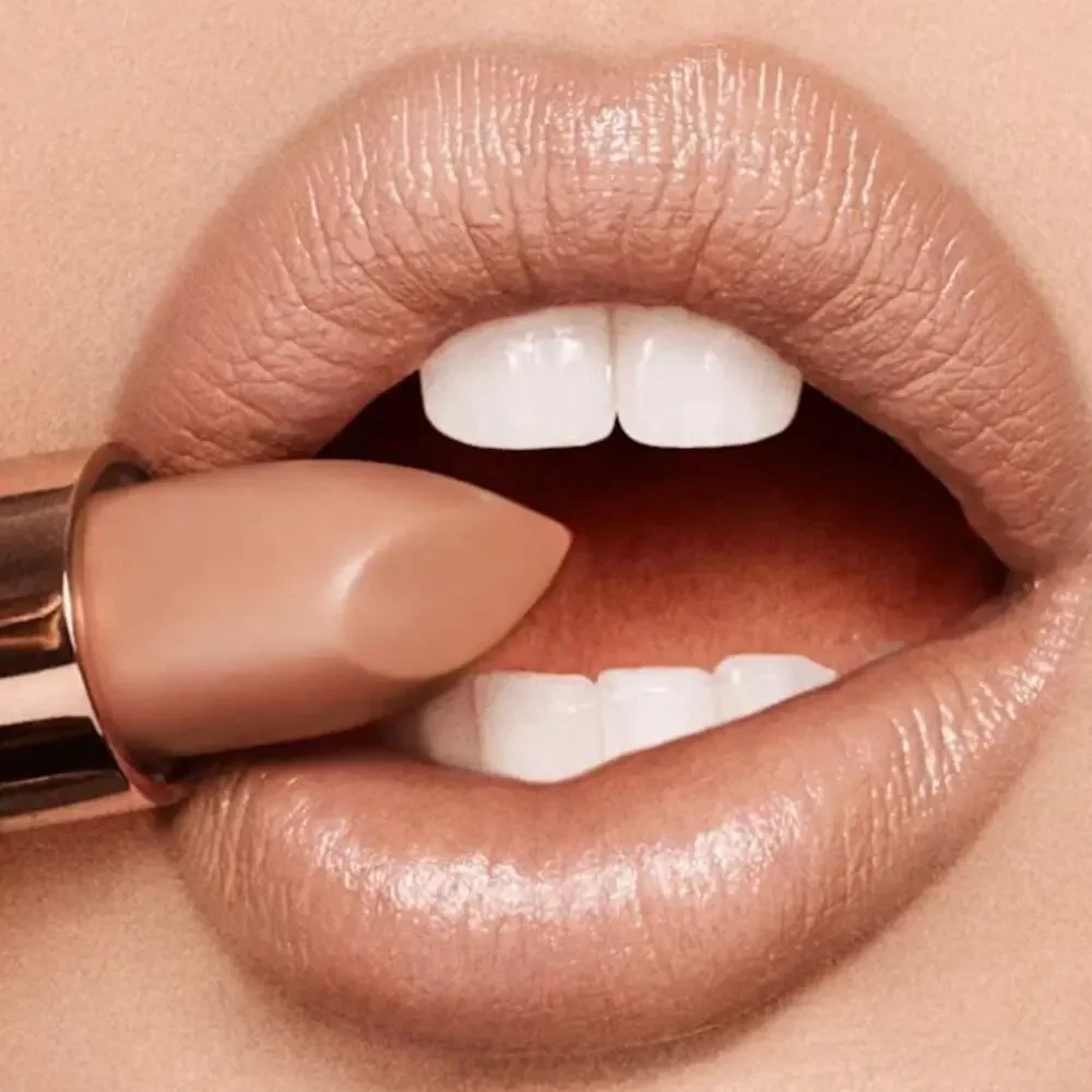 Charlotte Tilbury K.I.S.S.I.N.G Lipstick in Yes Honey NIB